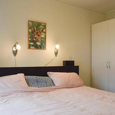 Amazing In Grimstad W/ 4 Bedrooms